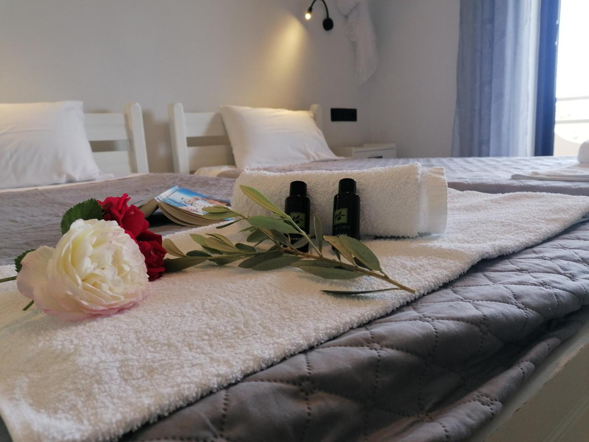 Makis Apartments Ариллас Экстерьер фото