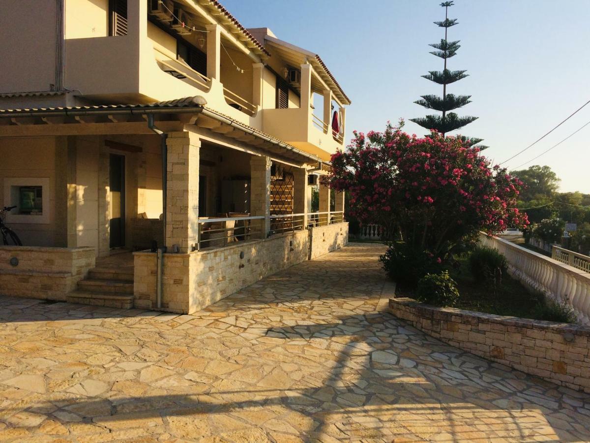 Makis Apartments Ариллас Экстерьер фото